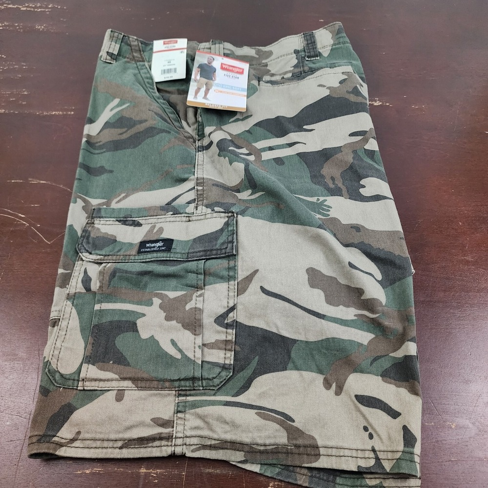 Wrangler Mens 48 Relaxed Fit Cargo Shorts 112316219 Green Brown Camo 10" Inseam